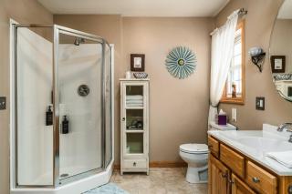 Lazy River Cabin: Lakefront Stay - Greentown - 6