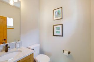 10 Mi to Brundage Mountain Resort! Cozy Townhome - 1