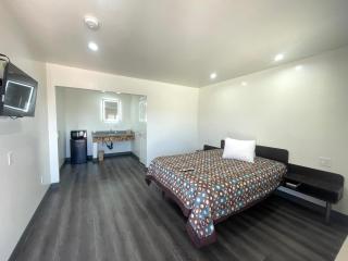 Newport Bay Inn - Costa Mesa - 0