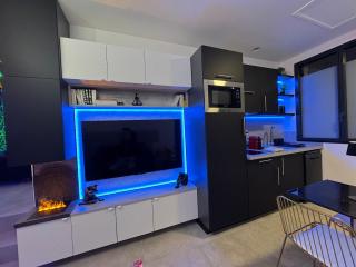 - Aux Bulles 2 - Suite & SPA - By Skyline Résidence - Limoges - 9