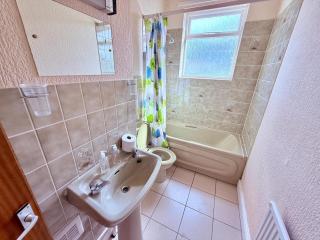 307 queens road Big double room with attached toilet and shower - Nottingham - 9