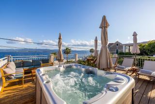 Seafront Villa Denis - Bol - 9