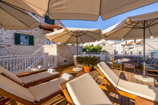 Seafront Villa Denis - 5