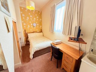 307 Queens road single bed private toilet & shower near Beeston railway station - Nottingham - 0