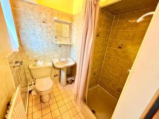 307 Queens road single bed private toilet & shower near Beeston railway station - Nottingham - 8