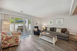 Spacious Villa Stroll to the Beach - Hilton Head Island - 8