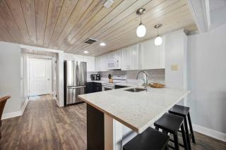 Spacious Villa Stroll to the Beach - Hilton Head Island - 4