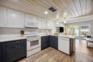 Spacious Villa Stroll to the Beach - Hilton Head Island - 2