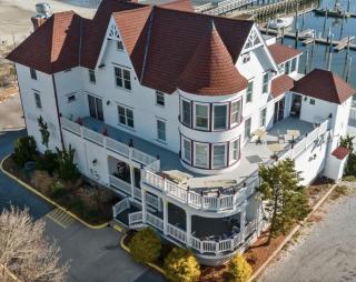 Tavern on the Bay Hotel - Frank Sinatra Suite - Somers Point - 1
