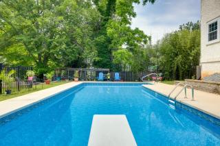 Swimming Under the Stars Lynchburg Apt with Pool! - 0