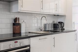 2 BD Soho Luxury Living-High Ceilings Huge Terrace - 3