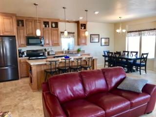 AntelopeCanyonHouse w VIEW offering Deals for two couples pets okay - Page - 6