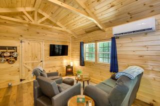 1 Mi to Dale Hollow Lake Rustic Cabin with Deck - Byrdstown - 8