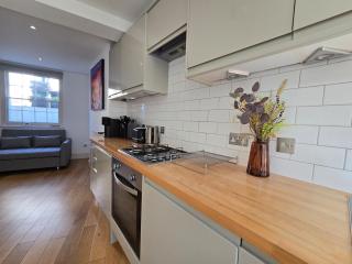 2 BD Gorgeous Kings Cross Residency - 1