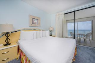 Pelican Pointe 1404 condo - 6