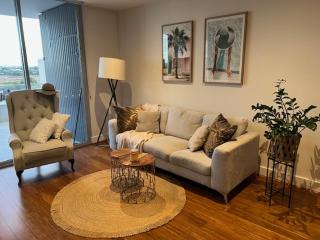 Private room with river view - Brisbane - 1
