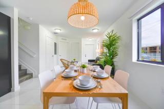 Prime Location Duplex for a Relaxing Stay - 3