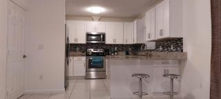 Super Room 5 minutes from PBI Airport - West Palm Beach - 7