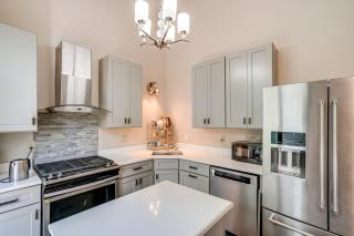 Apt within Townhome Albany Estate with Yard Access - Slingerlands - 9