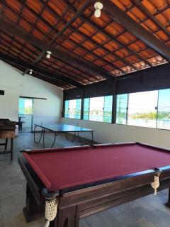 TOP 1 QUARTO com ESTACIONAMENTO em Condomínio com VISTA INCRIVEL - PORTARIA 24h, PISCINA, Sauna e Parquinho Infantil - Apartamento com Ar condicionado, Smart TV, Wi-Fi, Cozinha Completa - São Pedro da Aldeia - 7
