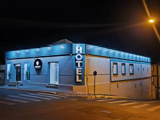 Oberon Business Hotel - Castro - 0