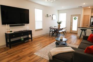 New Home by Lackland & Seaworld - San Antonio - 7