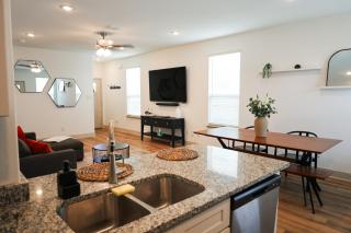 New Home by Lackland & Seaworld - San Antonio - 8