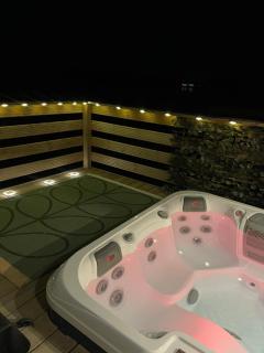 Award winning Serenity Lodge with outstanding lakeside views from the hot tub , at Tallington Lakes Leisure Park, Stamford - Tallington - 6