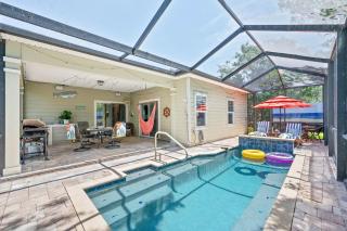 Dog-Friendly 4BR Coastal Getaway Close to Beach - 9