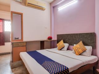 SPOT ON Hotel Cauvery - Alipur - 1