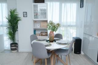 Luxury 2BR With City Views and By Station Canning Town - Londra - 6
