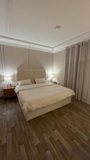 Apartment room and hall private entrance in Al-Malqa neighborhood - 1