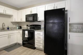 Cozy 9-Person Apt w/ WiFi near Downtown Austin - Austin - 1