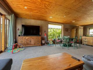 Straw bale House Beauty - Queenstown - 8
