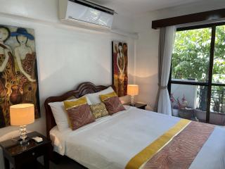 Stunning 2BR apt, 65 sq m Netflix at Rosewood Pointe Residences near BGC - Manila - 4