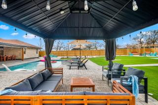 Luxpoolpickleballgolfsleeps205min To Main - Fredericksburg - 1