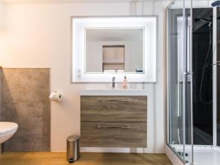 Maison de ville à St Nazaire, près du front de mer, climatisée, 3 chambres avec sdb privatives, WiFi - FR-1-306-1203 - 2