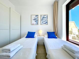 Luxury, Frontline Burriana Beach, Nerja - Nerja - 4