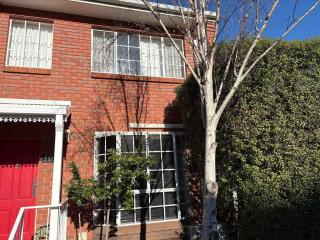 Cosy renovated 2 bed villa in superb location - Hobart - 7