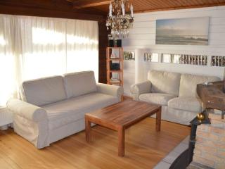Holiday home with 2 bedrooms - - 7