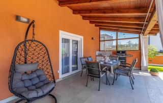 2 Bedroom Stunning Home In Skatari - Šikići - 4