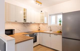 Stunning Home In Zadvarje - Zadvarje - 6