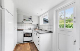 Cozy Home In Gudhjem With Wifi - 4