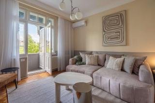 Elegant 3BR Flat Steps from Romanian Athenaeum - Bucareste - 9