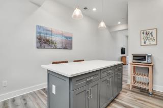 Pocahontas - Brand new condo in downtown Cape Charles! - Cape Charles - 4