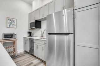 Pocahontas - Brand new condo in downtown Cape Charles! - Cape Charles - 3