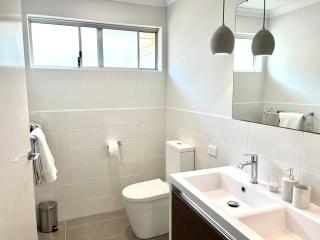 Coastal Retreat in Scarborough - Perth - 9