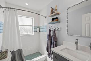 1 Bed Cottage Walk to Beach, Bikes, Kayaks, Beach Gear, Fishing - Englewood - 7