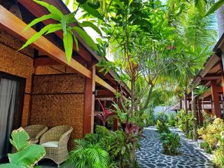 Scallywags Beach Club - Gili Air - 8