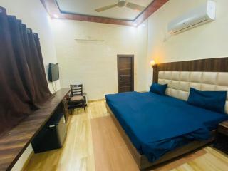 Hotel Prime Star AC Family Room - Agra - 4
